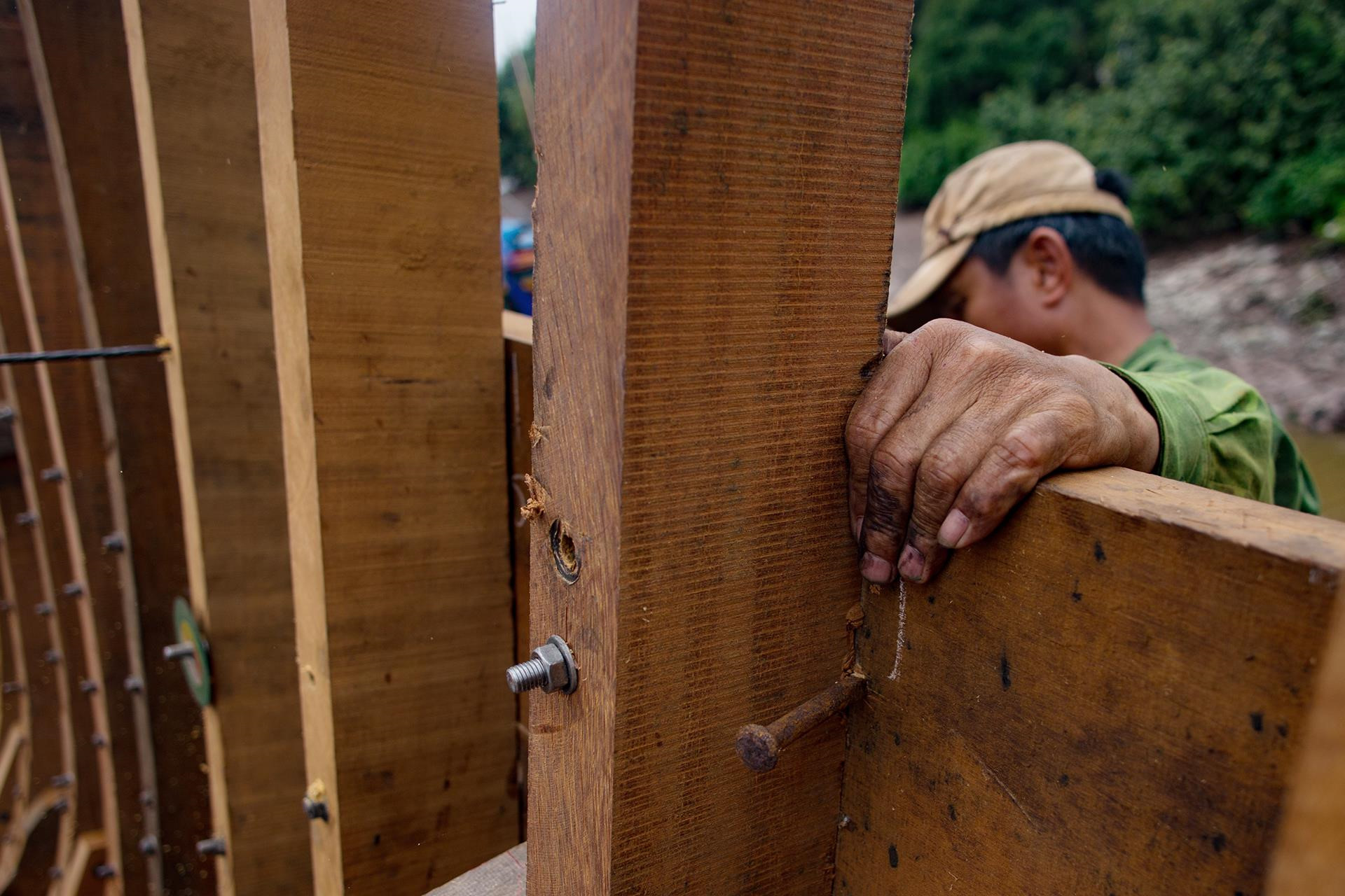 Tau bien tien ty 'made in' Quat Lam hinh anh 8