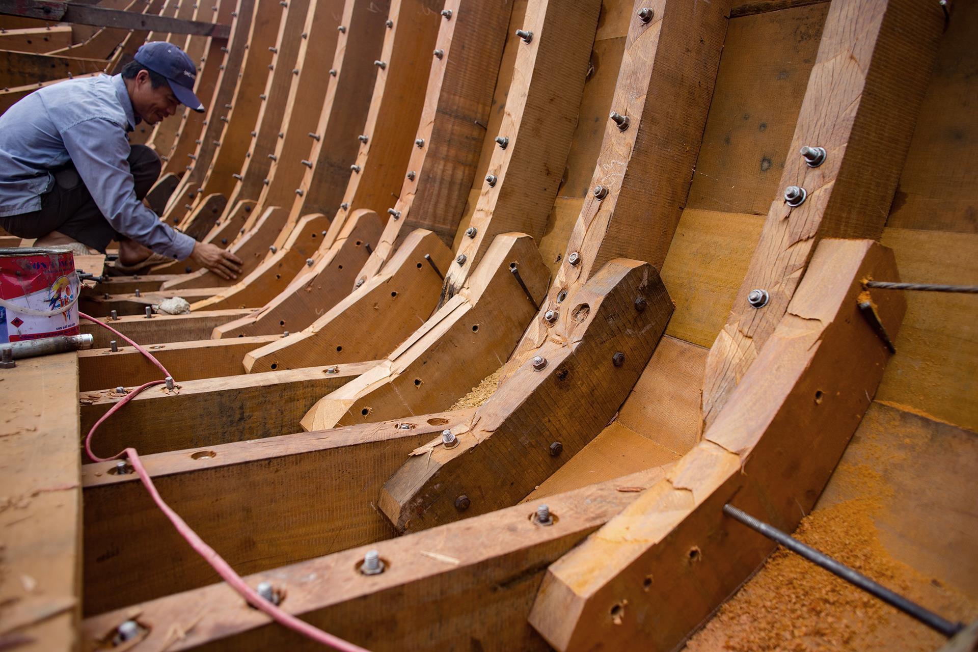 Tau bien tien ty 'made in' Quat Lam hinh anh 12