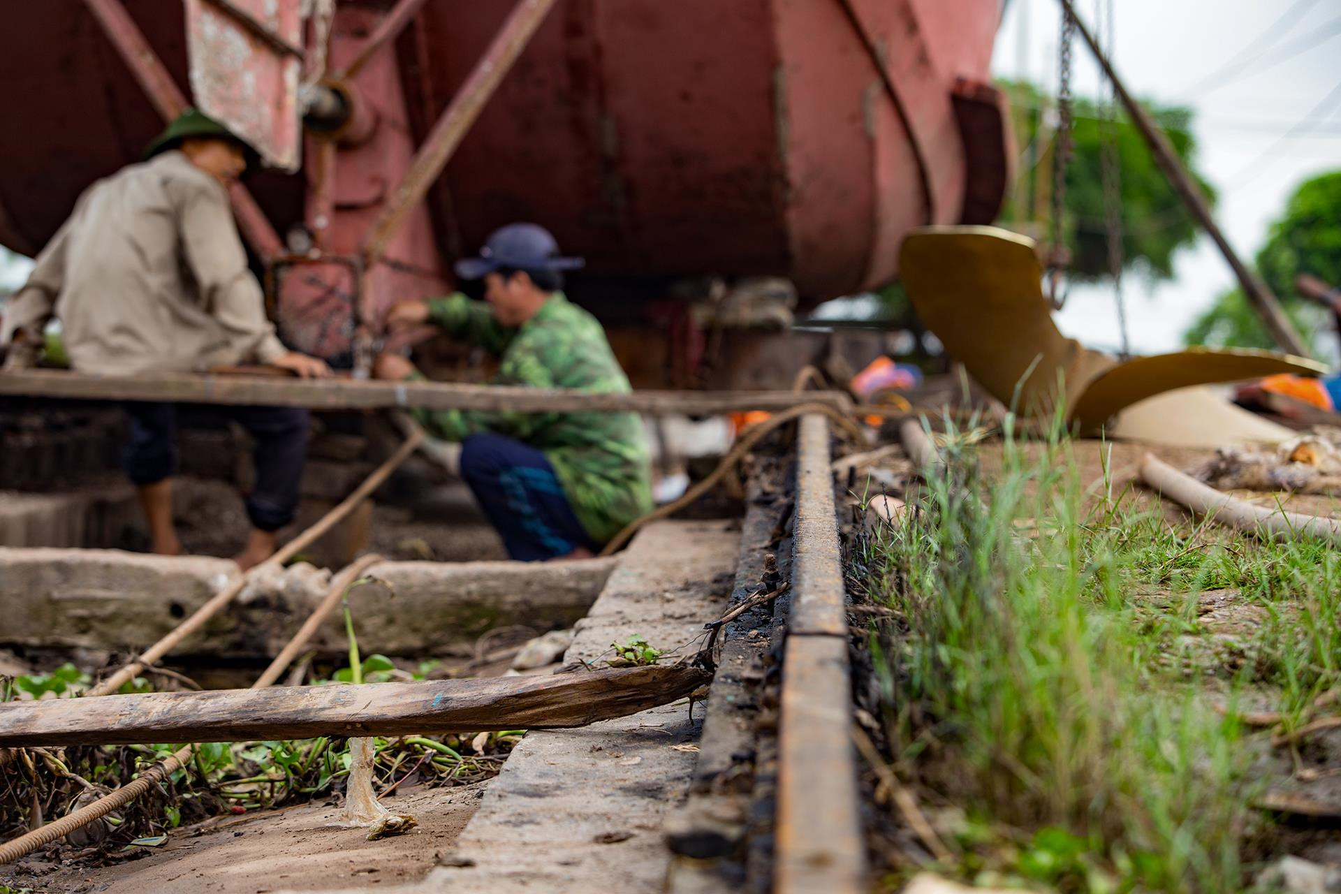 Tau bien tien ty 'made in' Quat Lam hinh anh 17