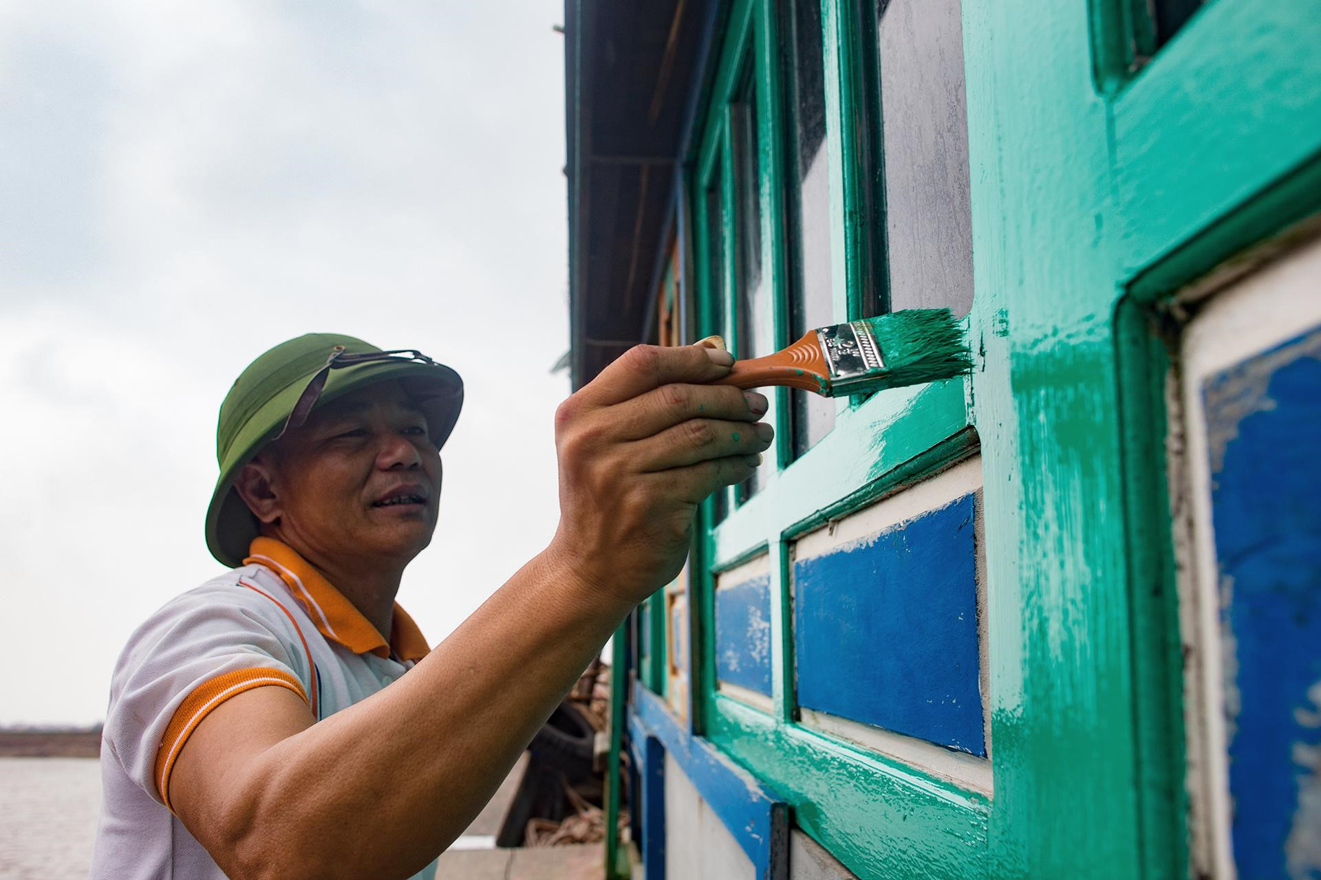 Tau bien tien ty 'made in' Quat Lam hinh anh 18