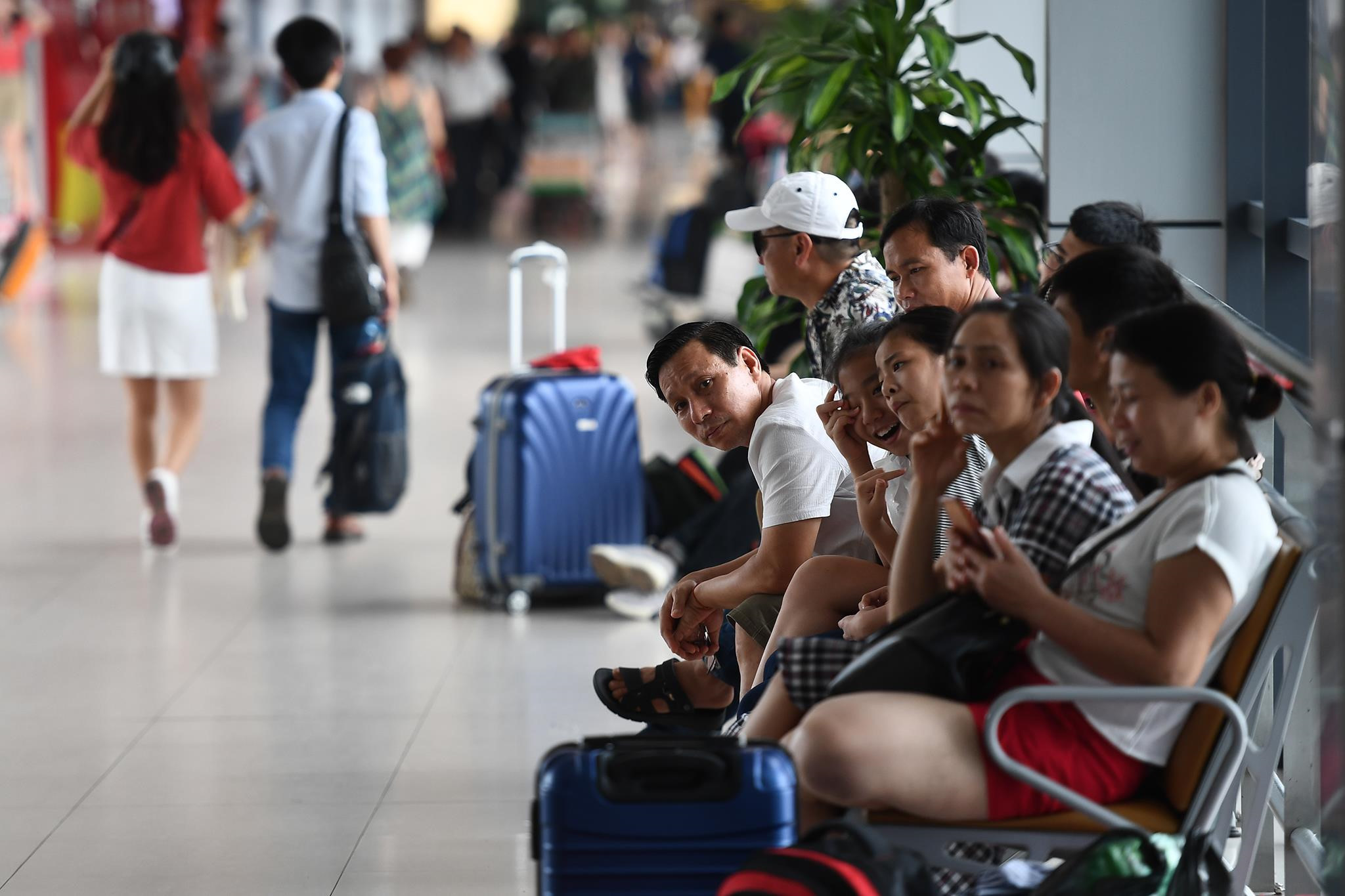 Hanh khach Vietjet Air va vat tai san bay Noi Bai vi bi huy chuyen hinh anh 10 