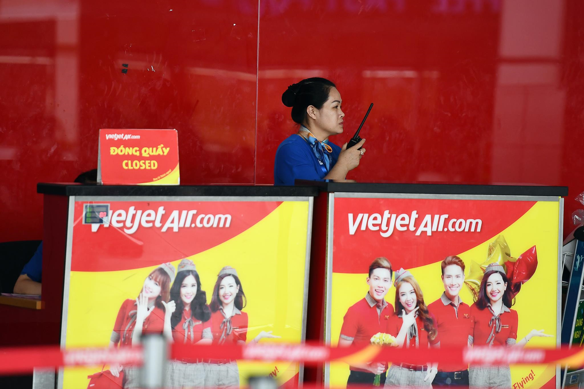 Hanh khach Vietjet Air va vat tai san bay Noi Bai vi bi huy chuyen hinh anh 12 