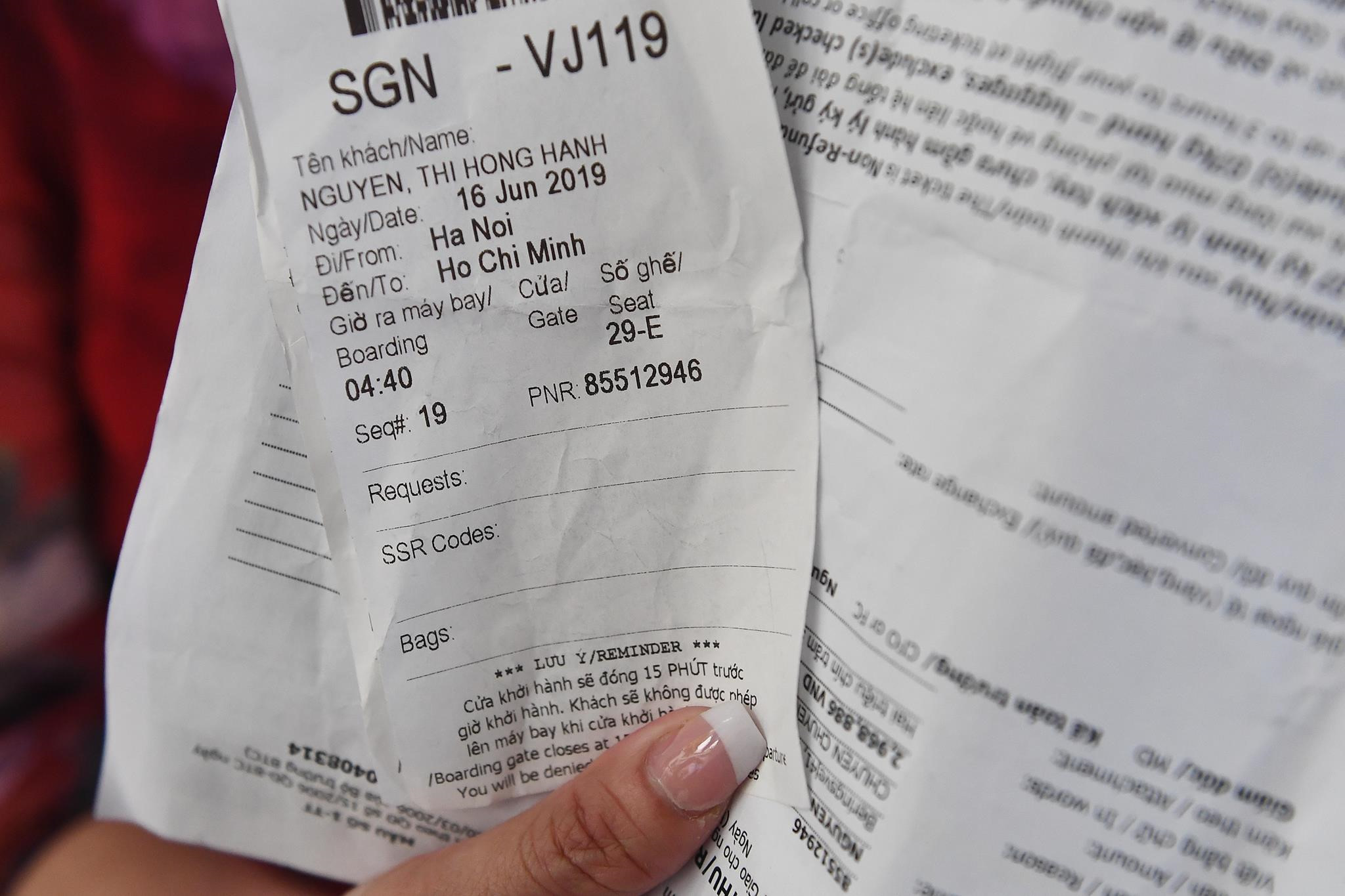 Hanh khach Vietjet Air va vat tai san bay Noi Bai vi bi huy chuyen hinh anh 5 