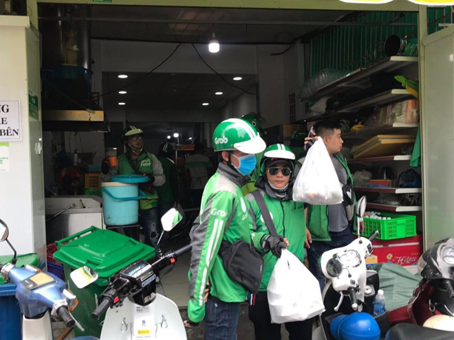 Tu khoi nghiep ‘e am’ den doanh thu lon cua hang quan binh dan hinh anh 3 